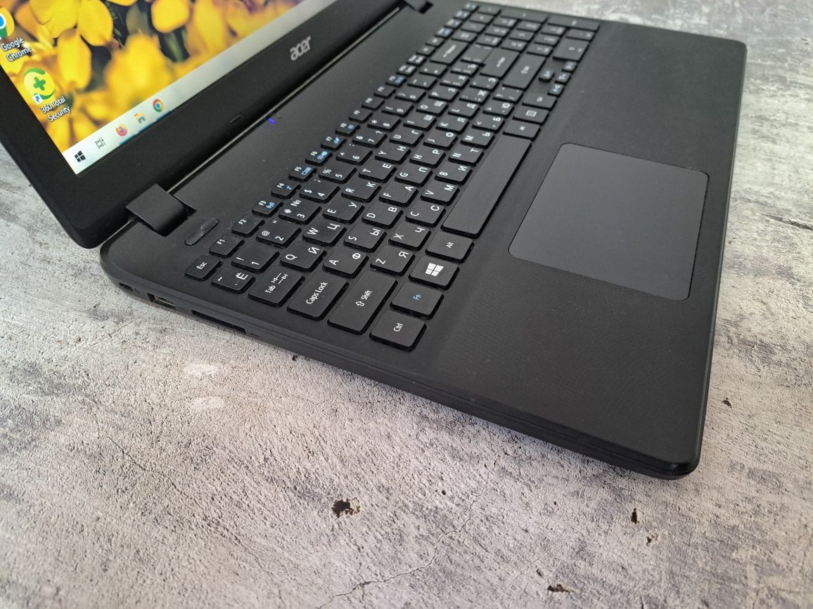 Продам ноутбук ACER Aspire EX-2519  (идеал)
