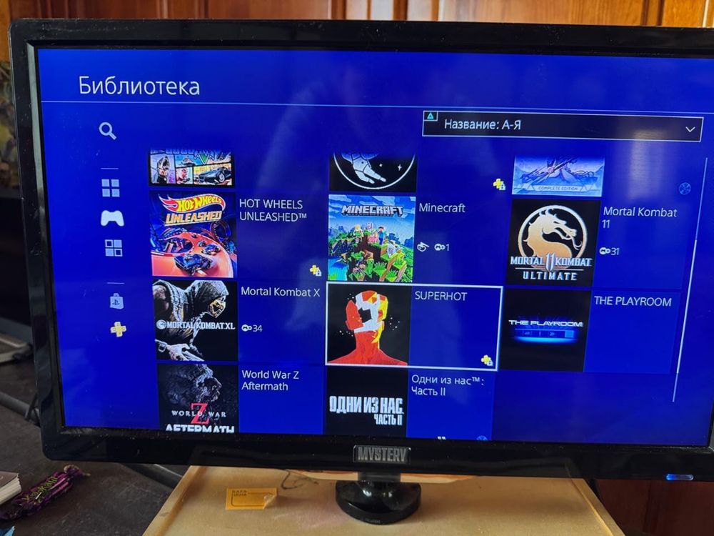 Play Station 4 slim