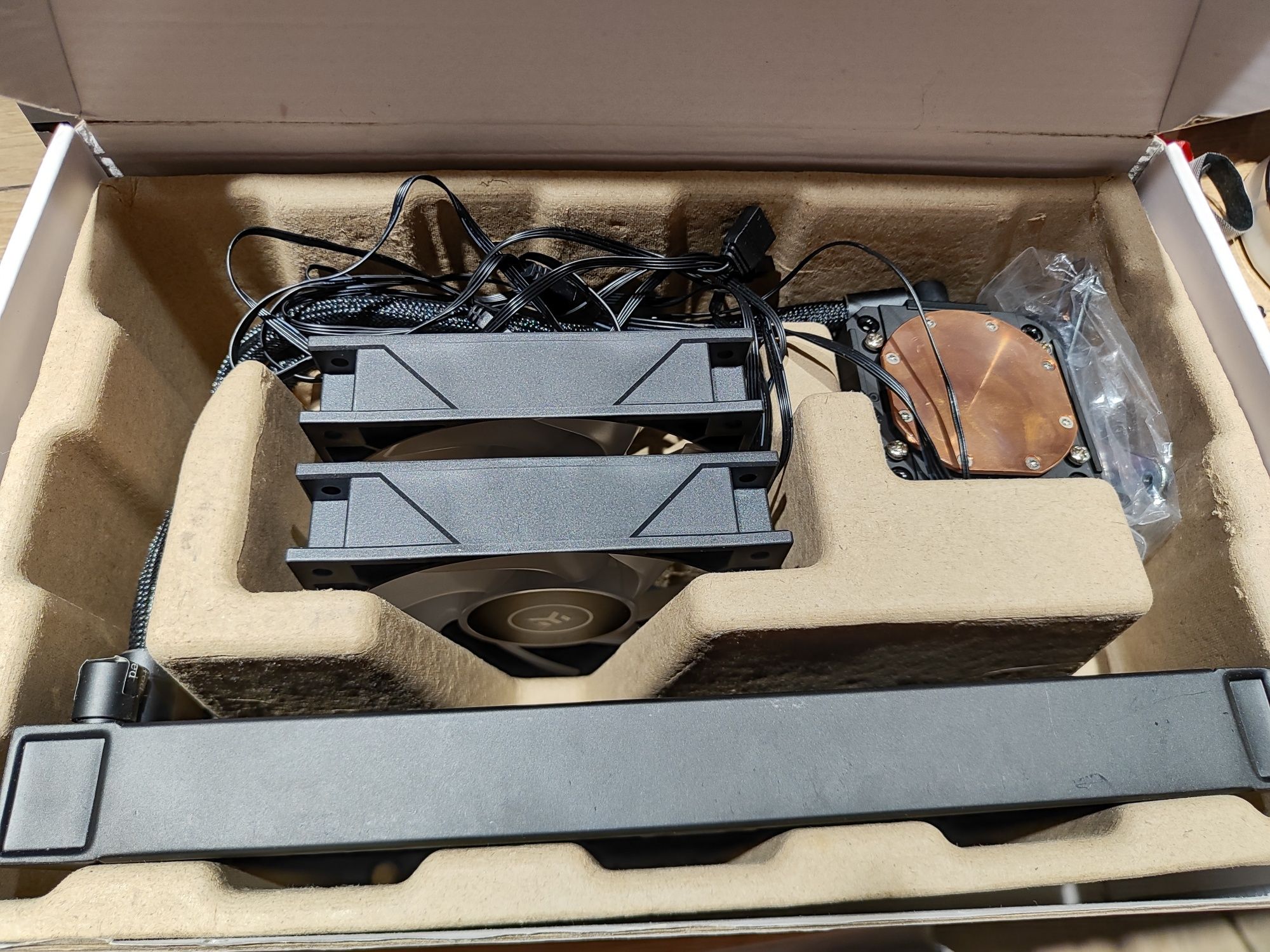 Ekwb aio 240 d-argb