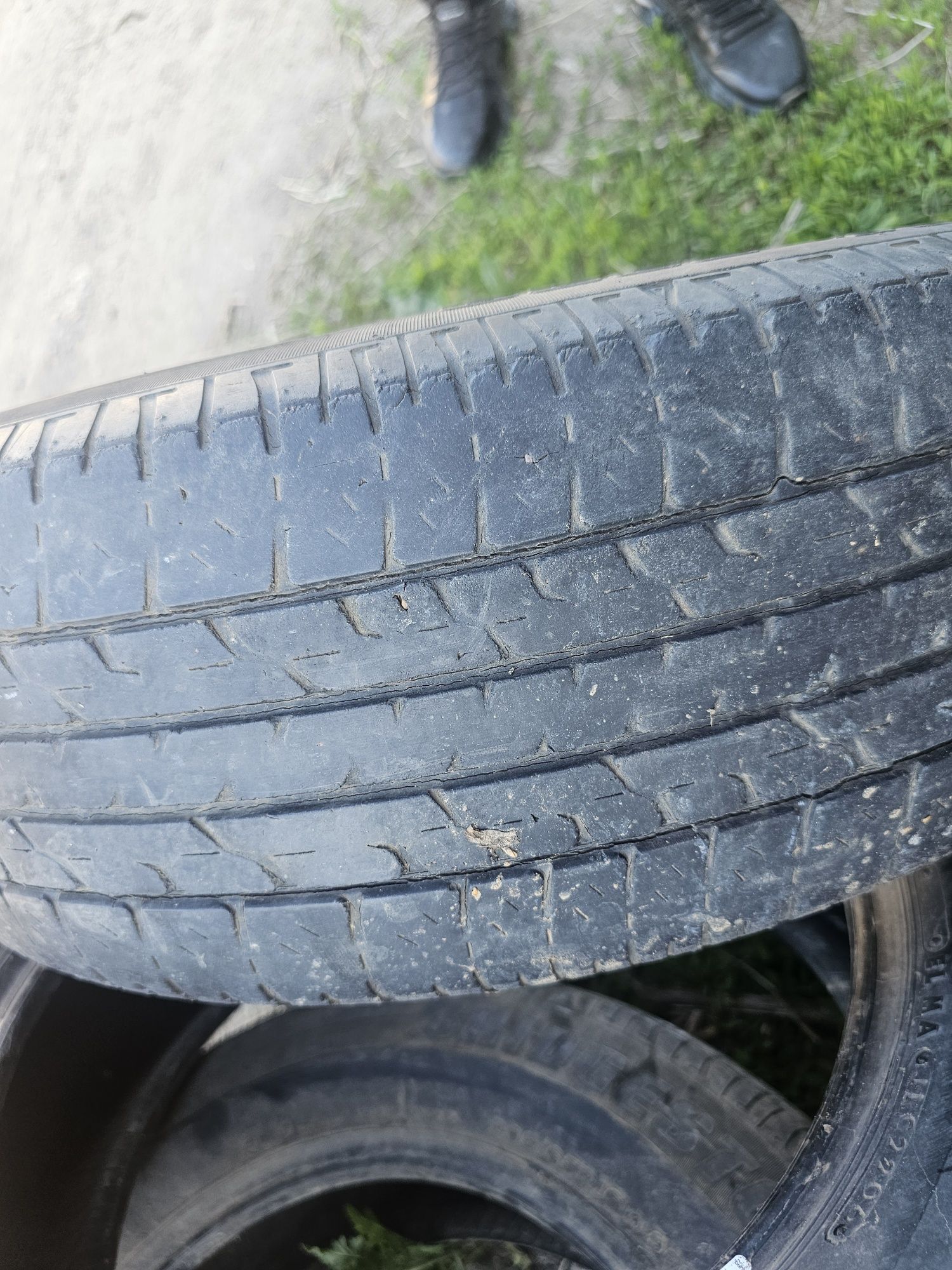 Продам комплект летних шин brigestone 205/65 r16