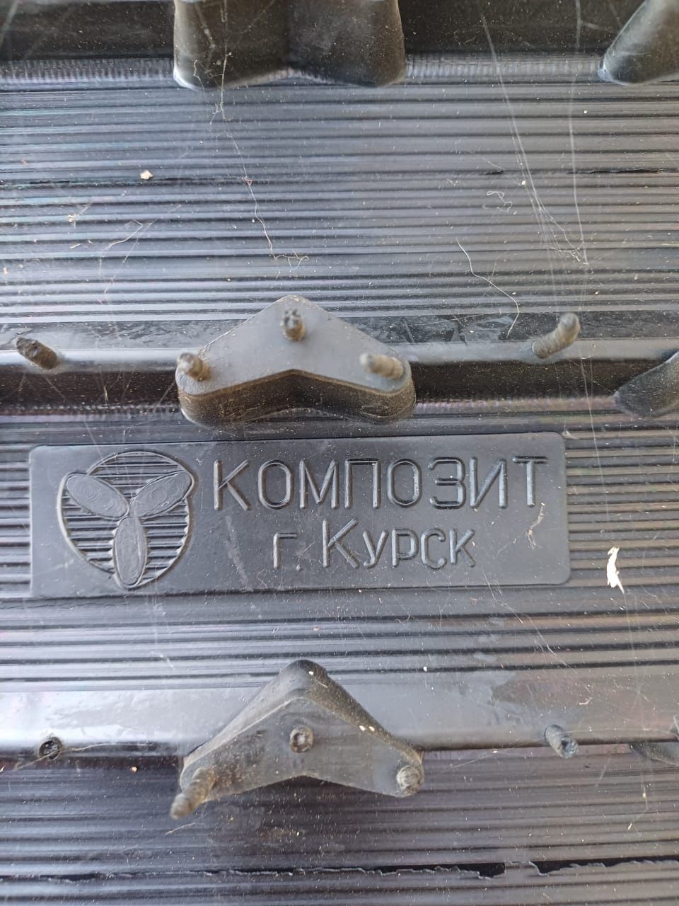 Продам гусеницу к снегоходу