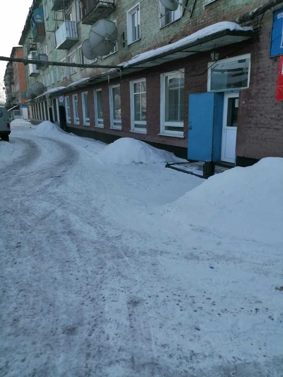 Продам действующие 2 магазина в 1-ом здании