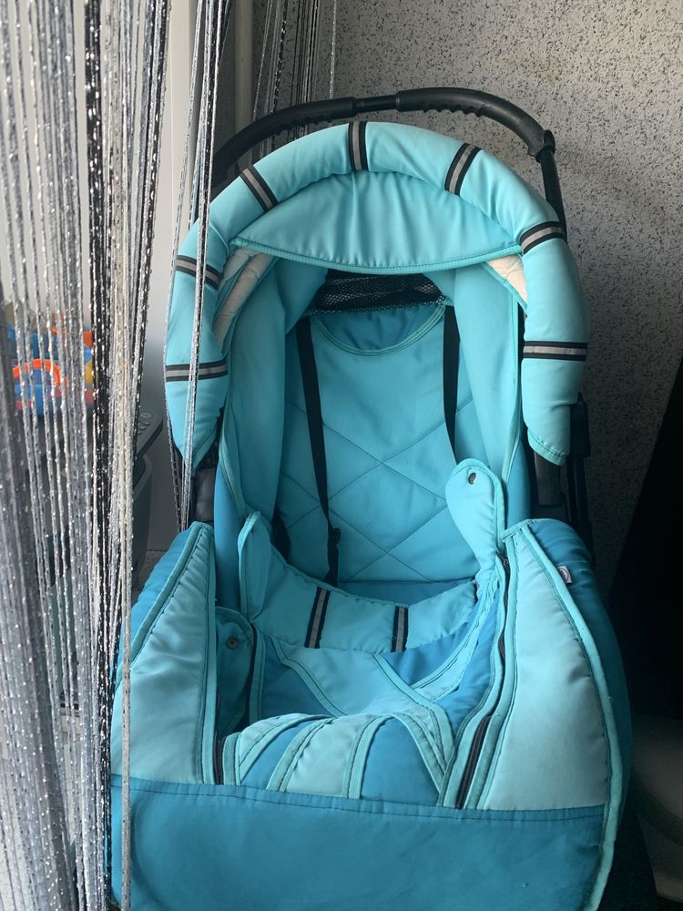 Продам коляску 3в1