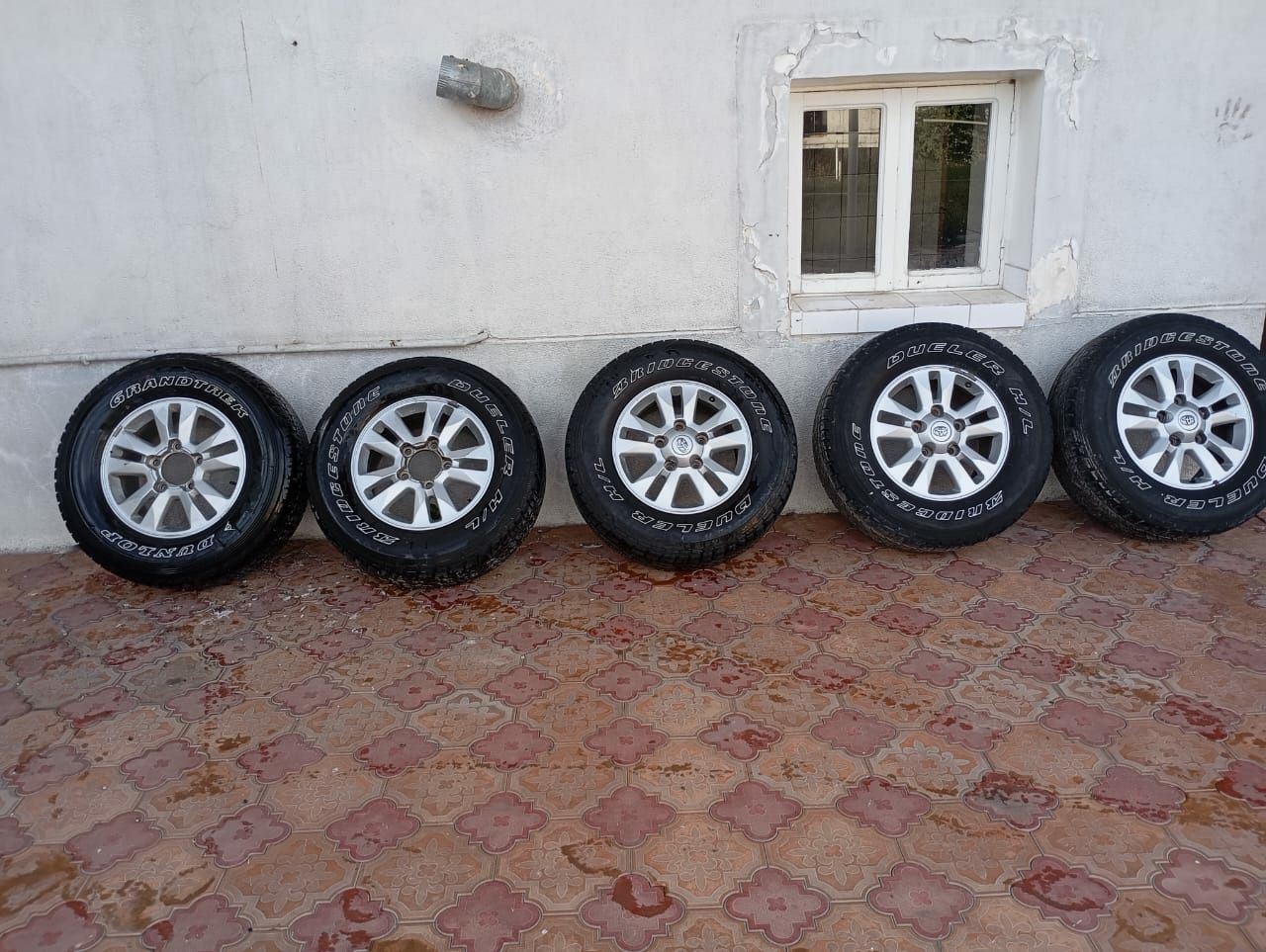 Шины 285/65/R17 срочна