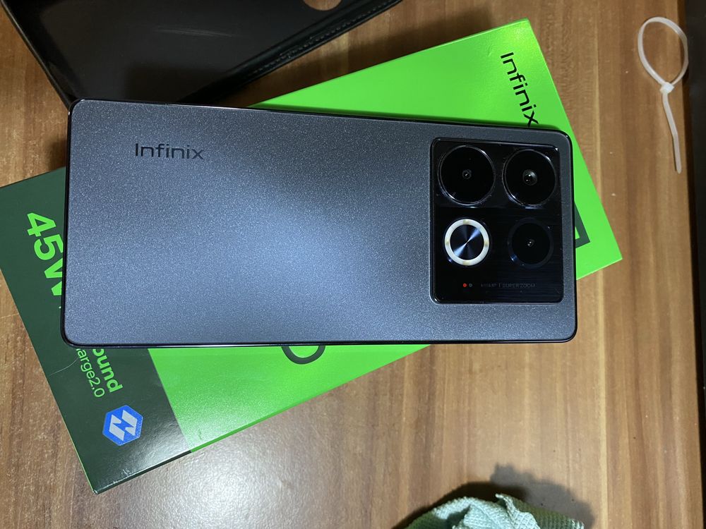 Infinix note 40 продается полный комплект