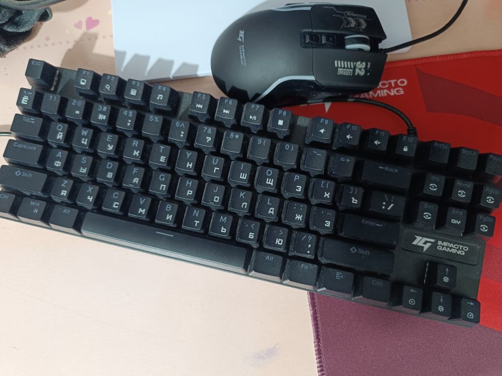 Продаю клавиатуру и мышку