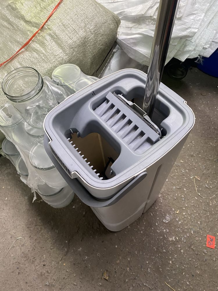 Продам швабру с отжимом