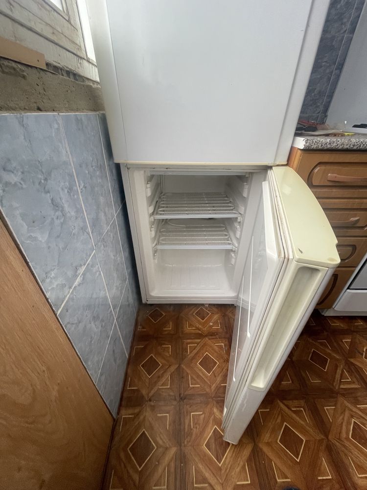 29 дек., 16:51 Продам холодильник Самсунг работает ОТЛИЧНО