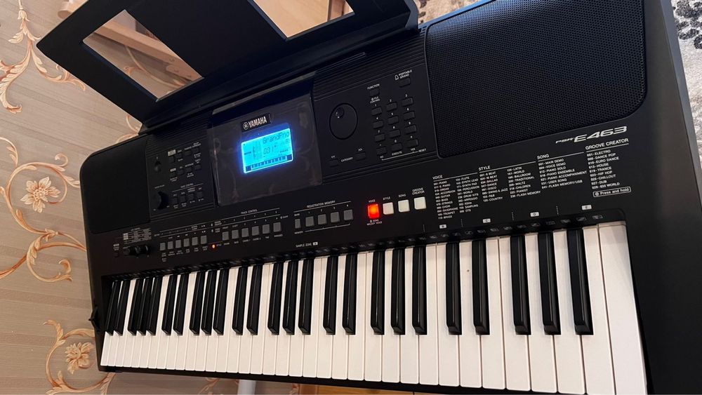 Синтезатор: Yamaha PSR E463. В идеальном состоянии.