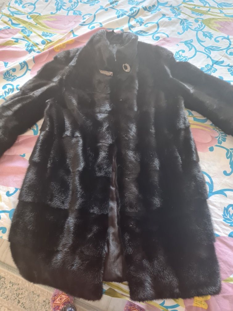 Продам норковую шубу.