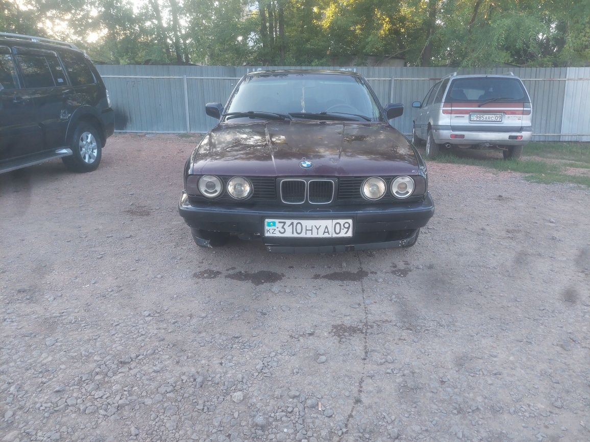 Продаю срочно BMW