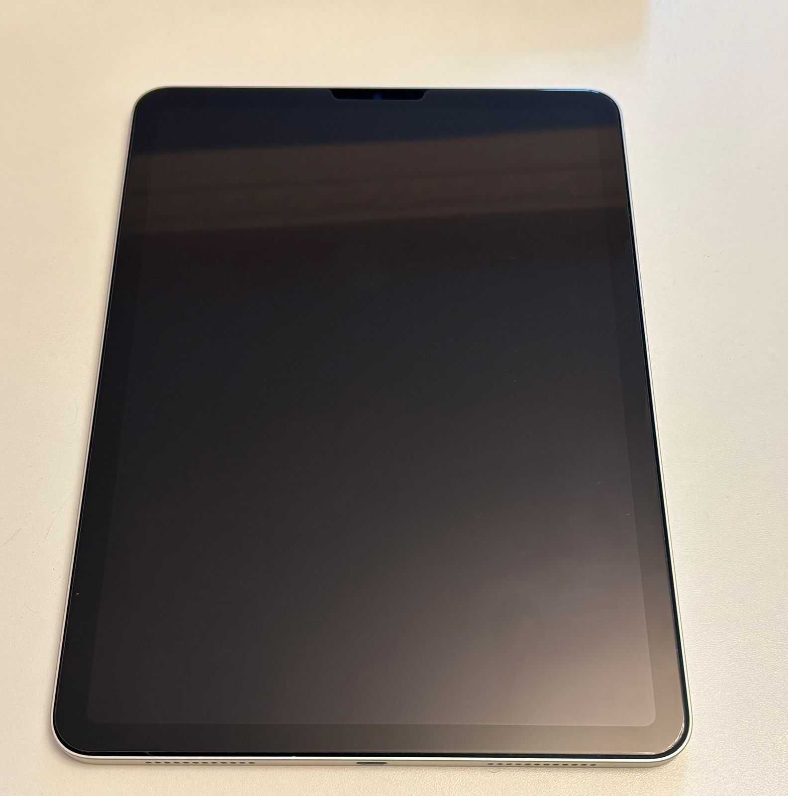 iPad Air 5 как новый! Starlight, редко использовался