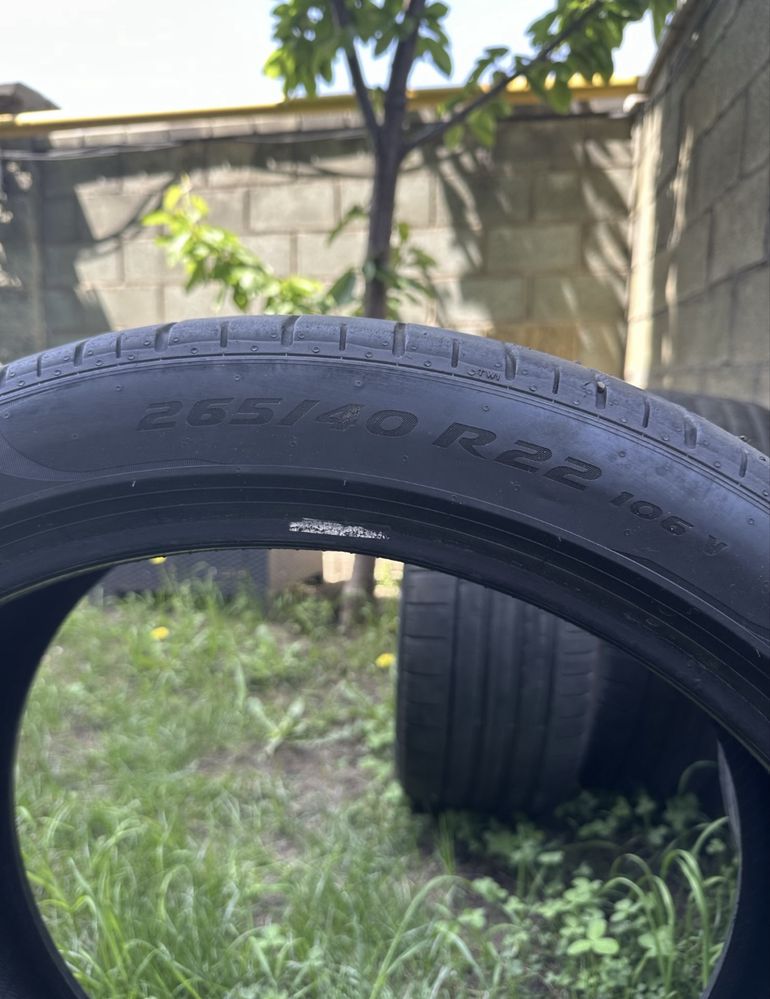 4 шины (1 поврежденная) Pirelli 265/40 R22 106V