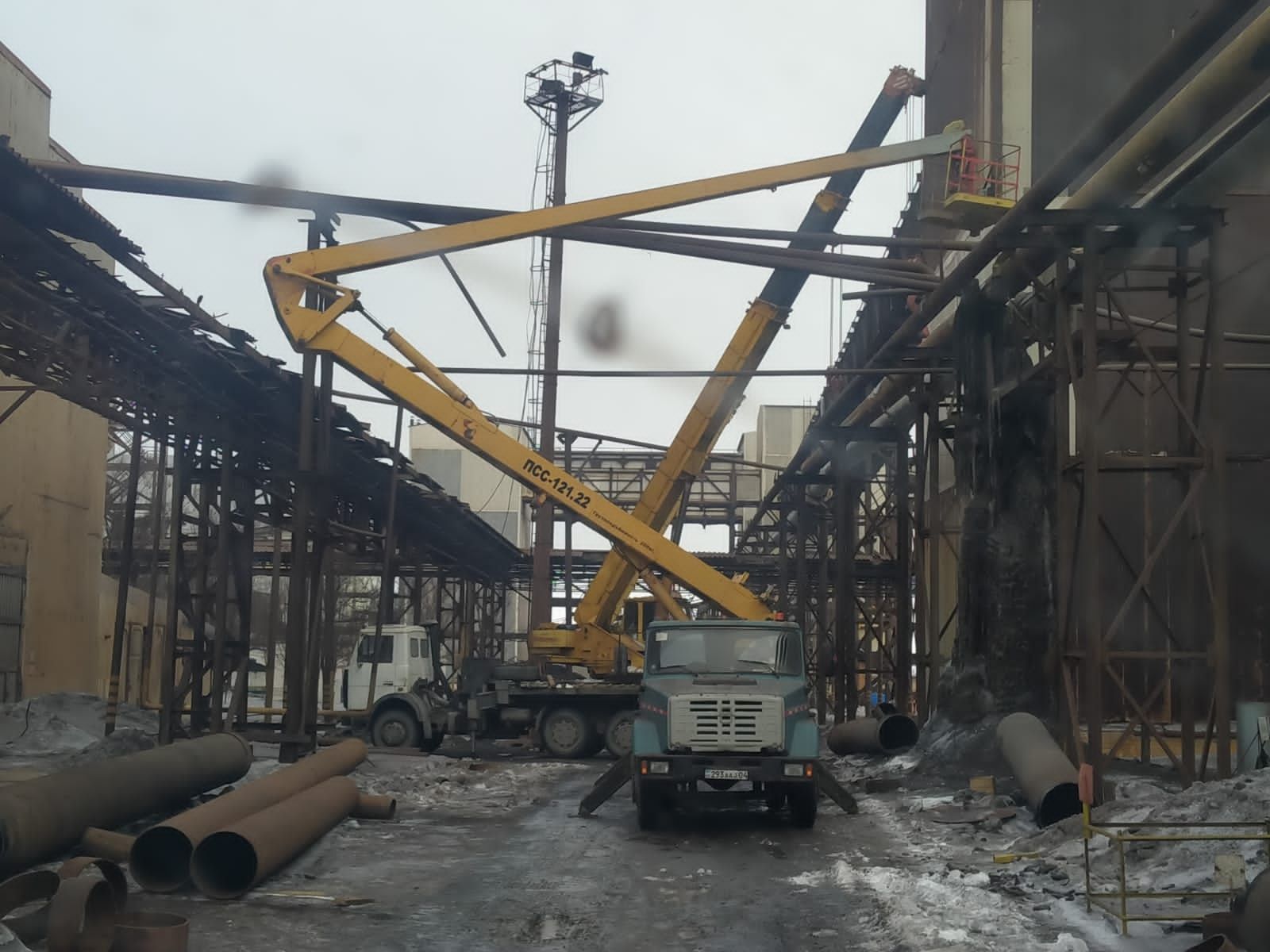 Агп-22 Автовышка Работаем на Электроприводе в помещении