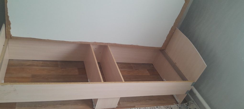Продаю кровать 1.95×80