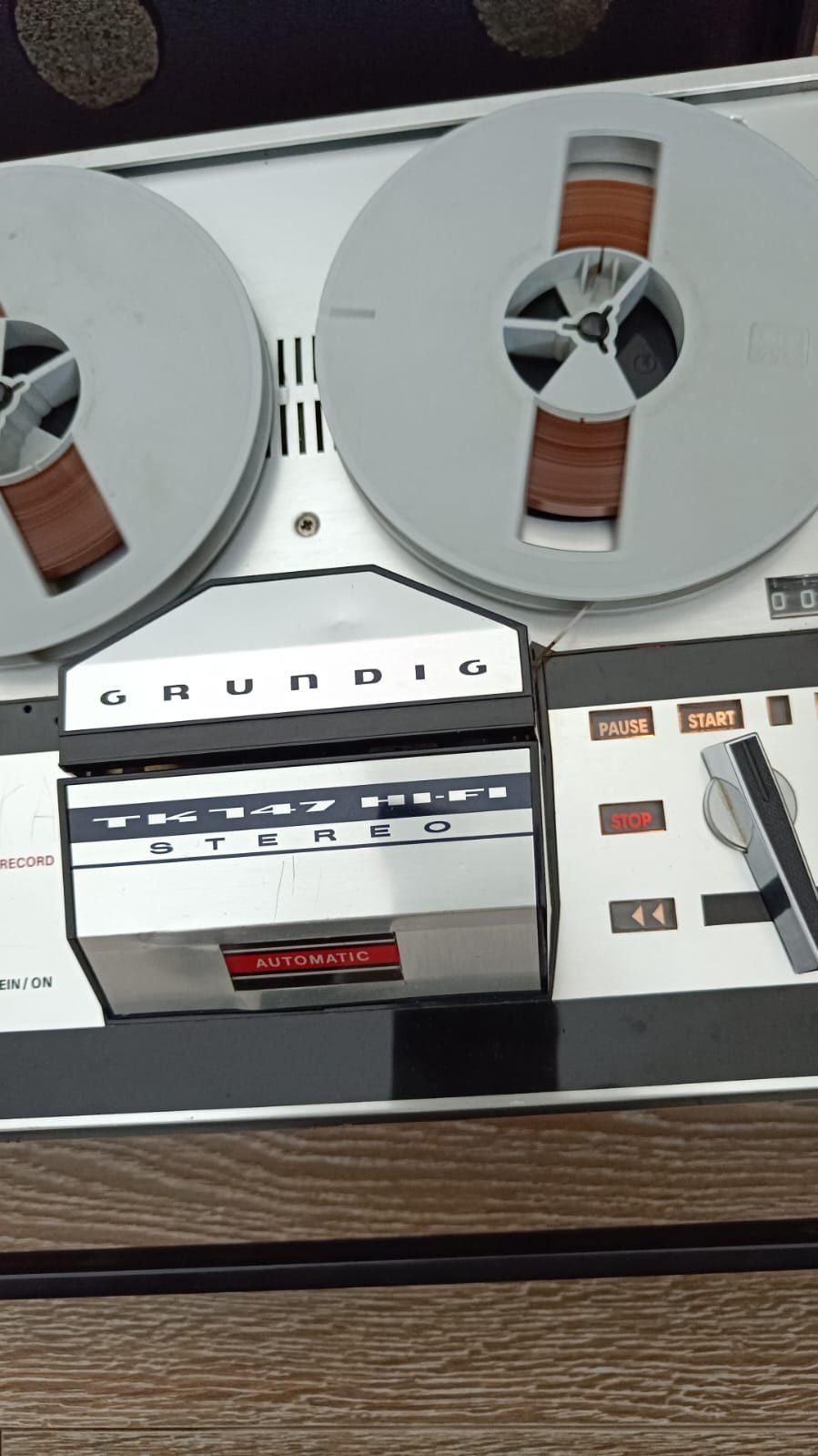 Ламповый катушечный магнитофон Grundig