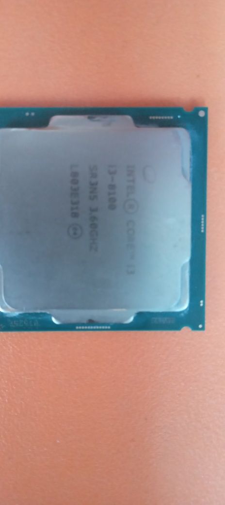 Процессор 3i 8100