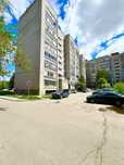 Продам 3-х в кирпичном доме с лоджией 6 м ул. Кабанбай Батыра 91