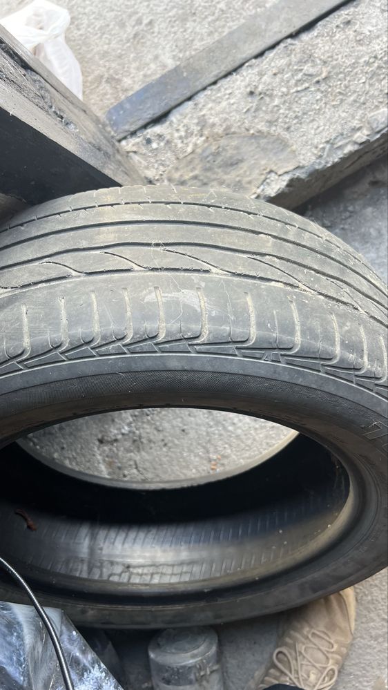 Резина летняя размер 235/45 R 18. 4 шт