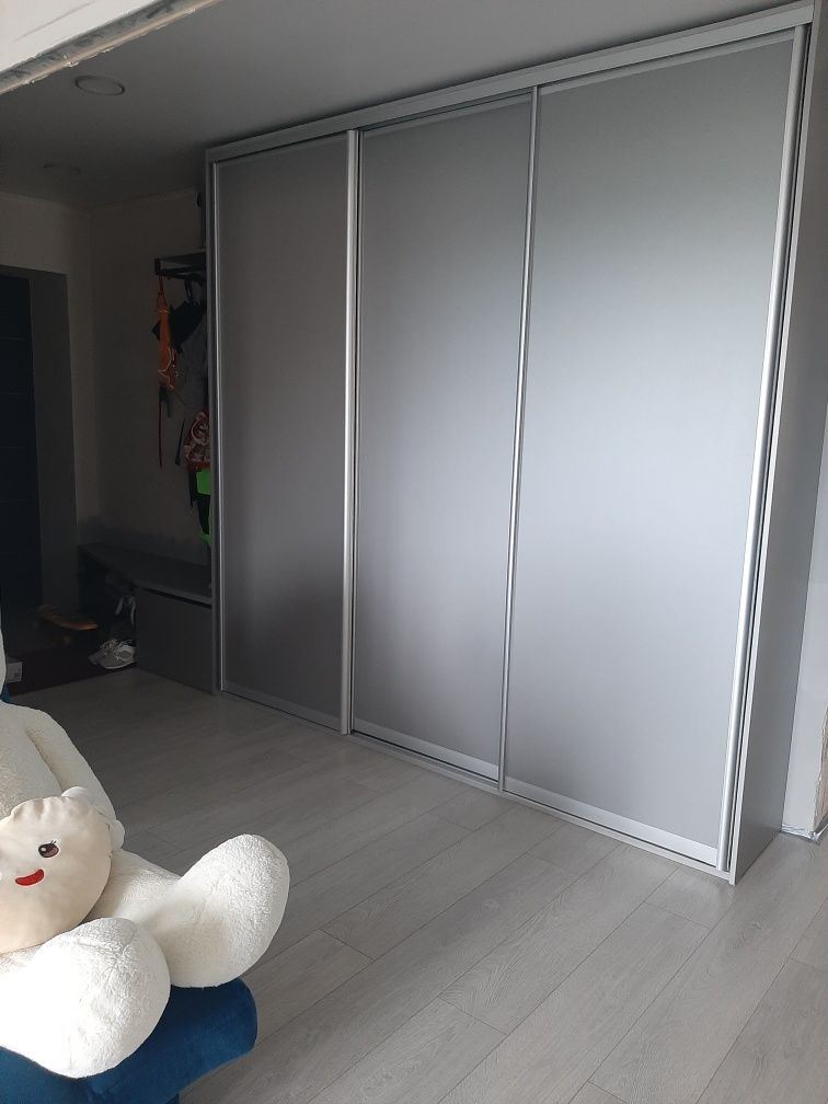 Продам 4х комнатную квартиру . СРОЧНО!