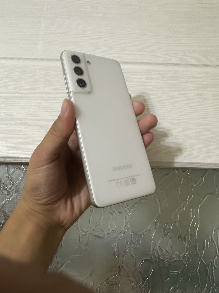 Продам Samsung S21 FE 5G 6/128GB