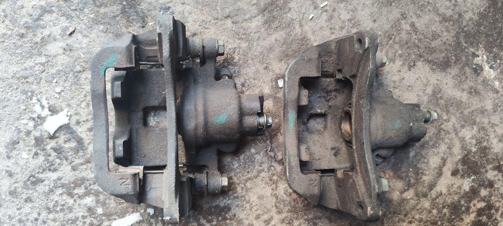 Суппорта Субару задние 2шт L,R