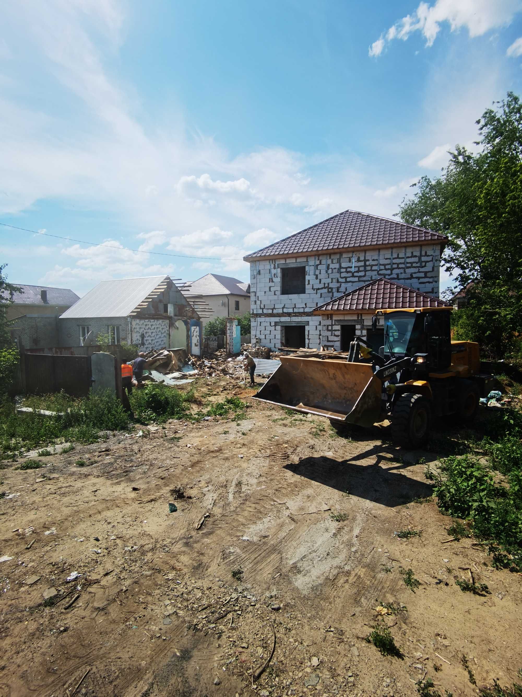 Услуги Экскаватора -Погрузчика 3в1 снос вывоз копка выравнивание