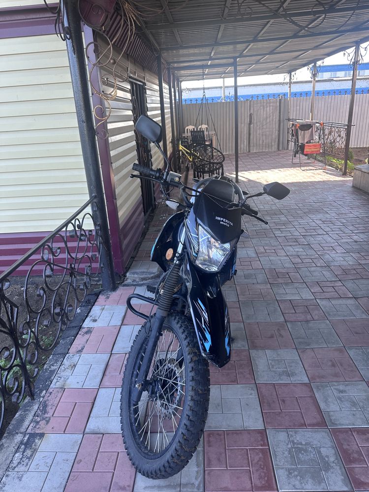 Продам мотоцикл, Эндуро 250 кубов