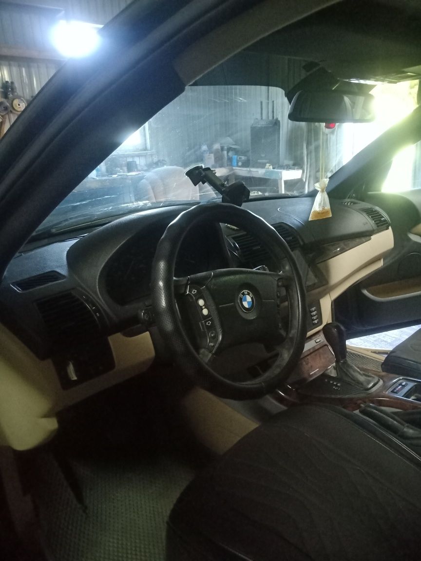 Продам ВМВ х5 е53 2001г