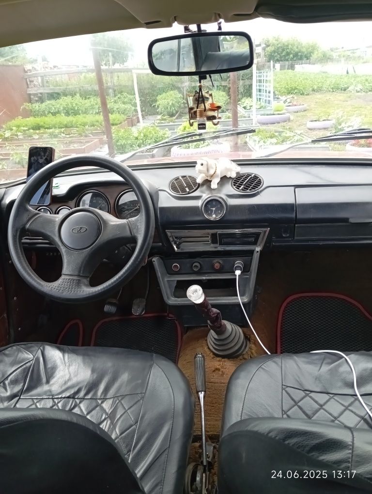 Продам автомобиль ваз 2103