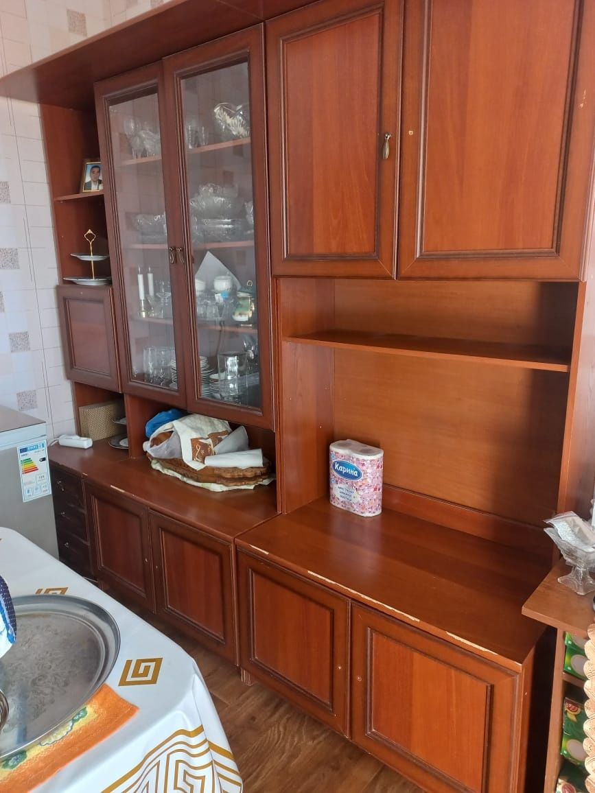 Продам сервант состояния хорошое