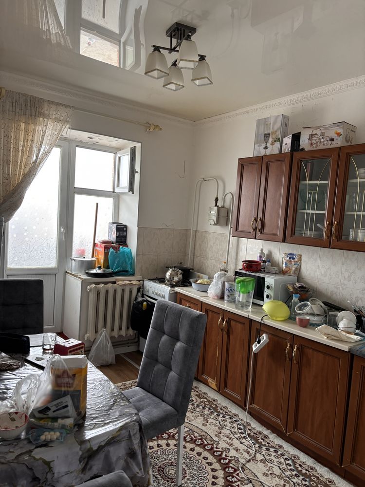 Тасбөгетте қызыл үйлерден 3бөлмелі үй