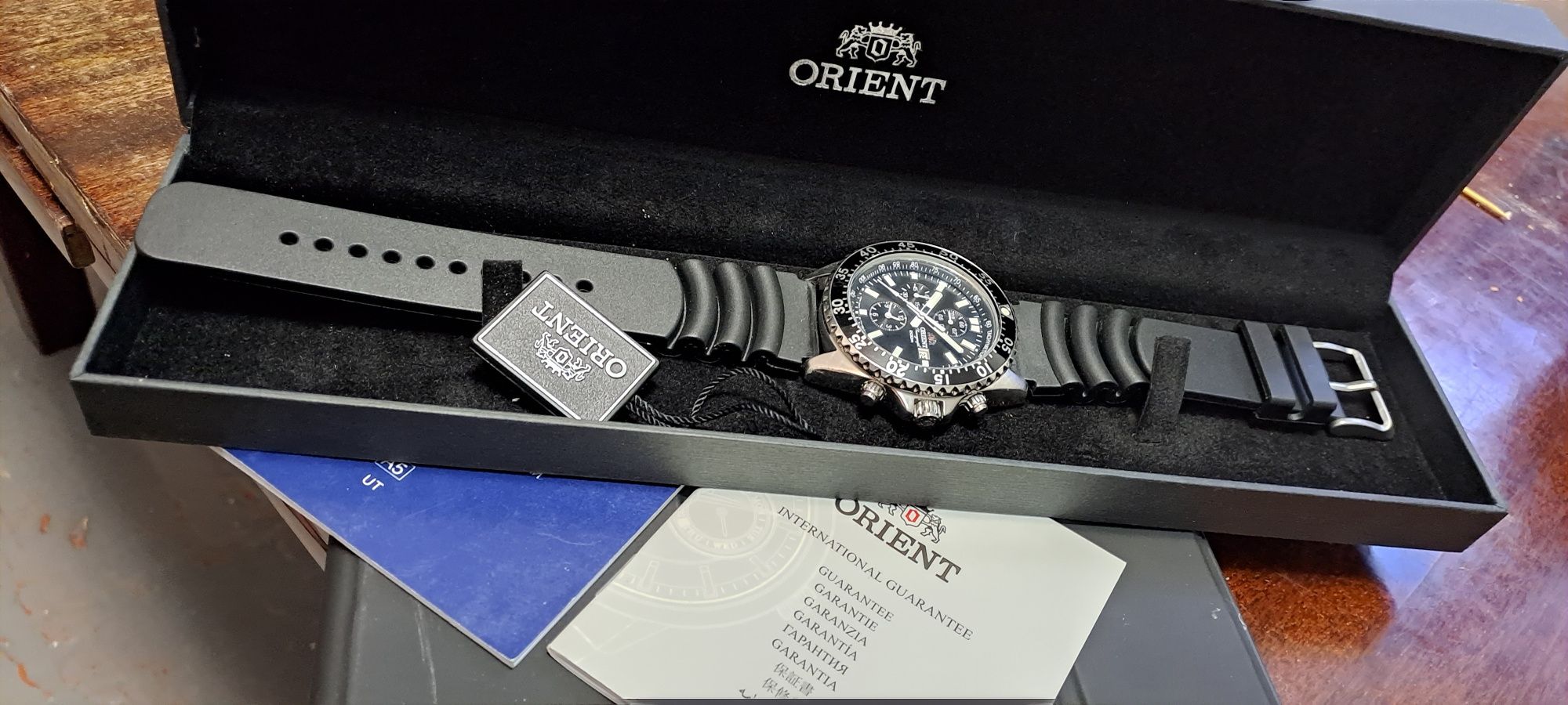 ORIENT CAPTAIN. 200M.Дайверы с хронометром от orient.