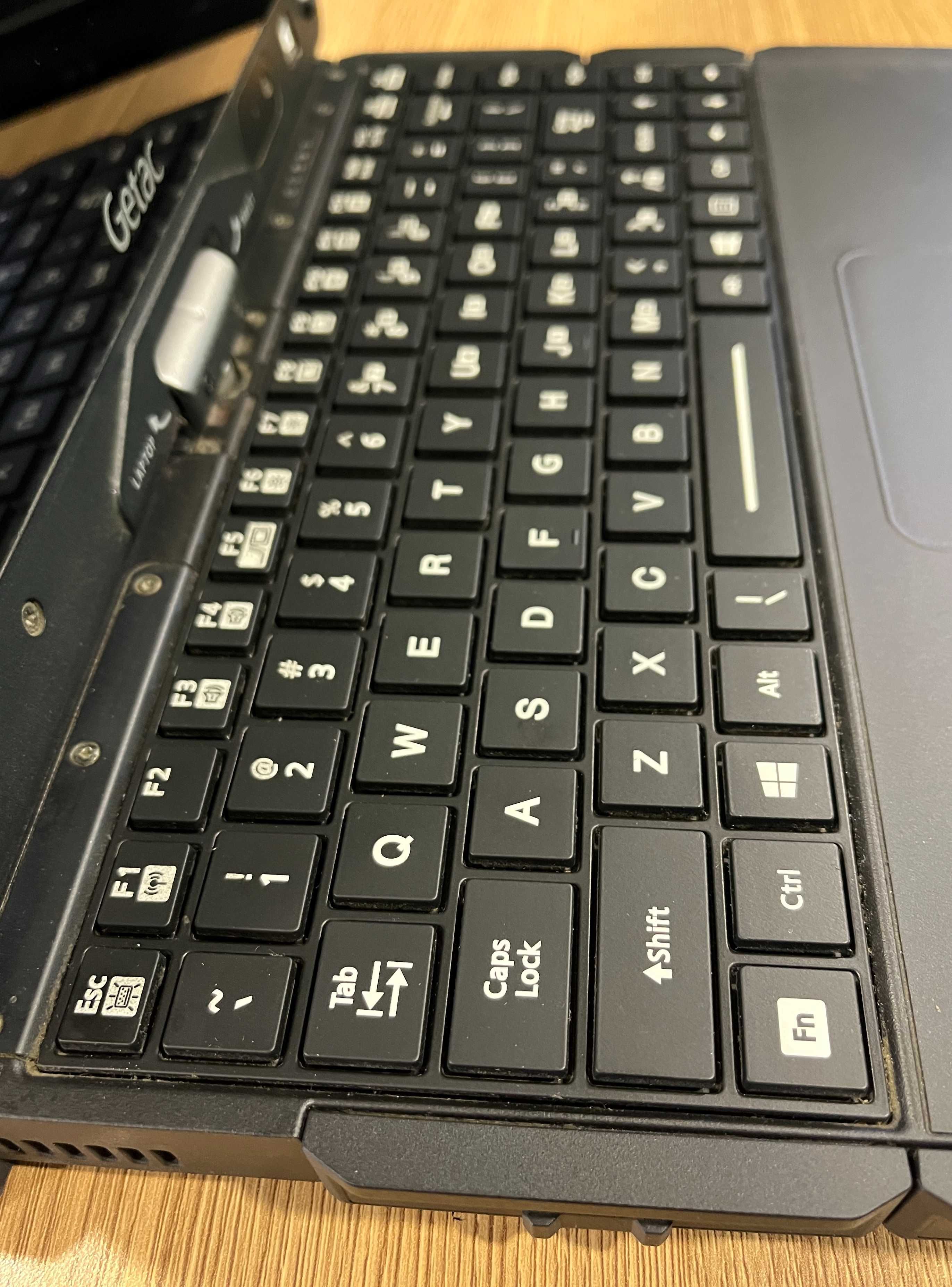 Защищенный 2в1 GETAC V110G3. Core i5 6300U -2.4-3.0 GHZ. 8/256 GB