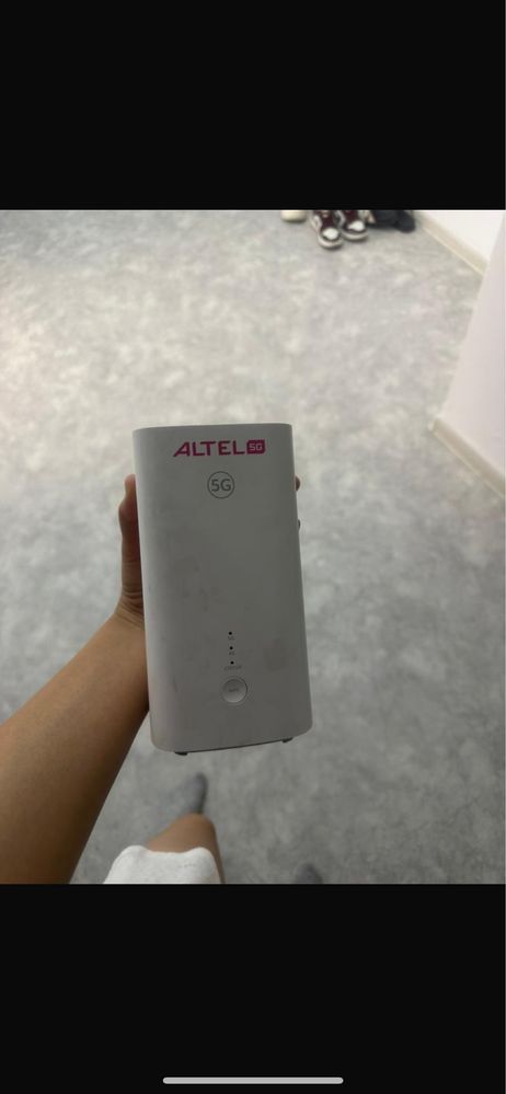 Продается Модем Altel 5G. Почти новая. Много не использовалась