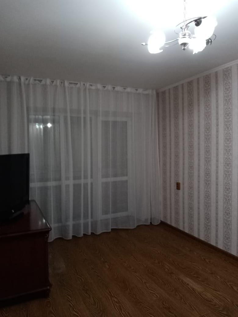 1 комнатную в центре с интернетом, посуточно , по часам