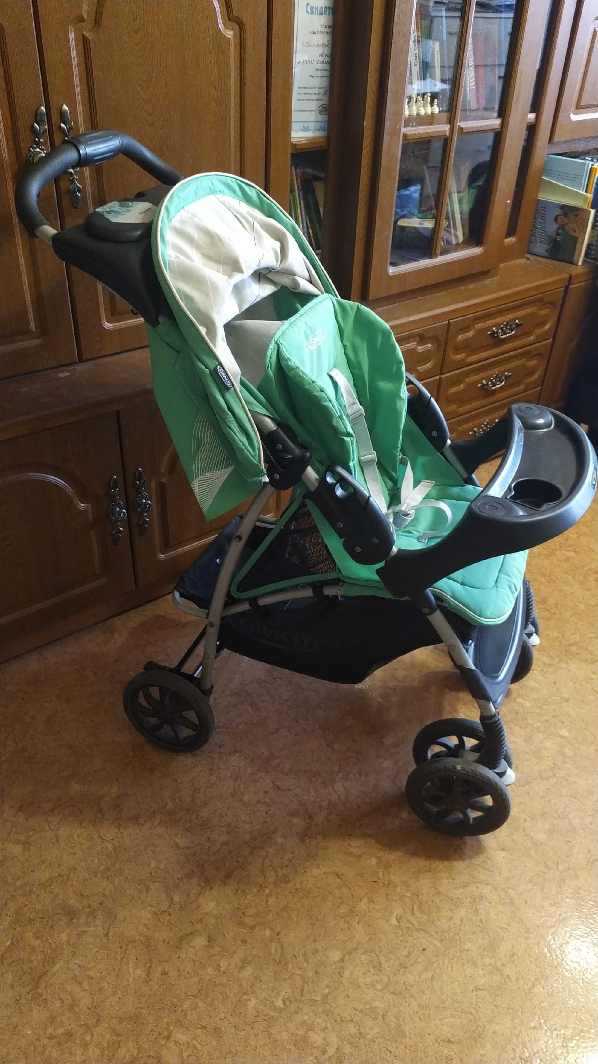Продам коляску Graco с автокреслом (made in USA)