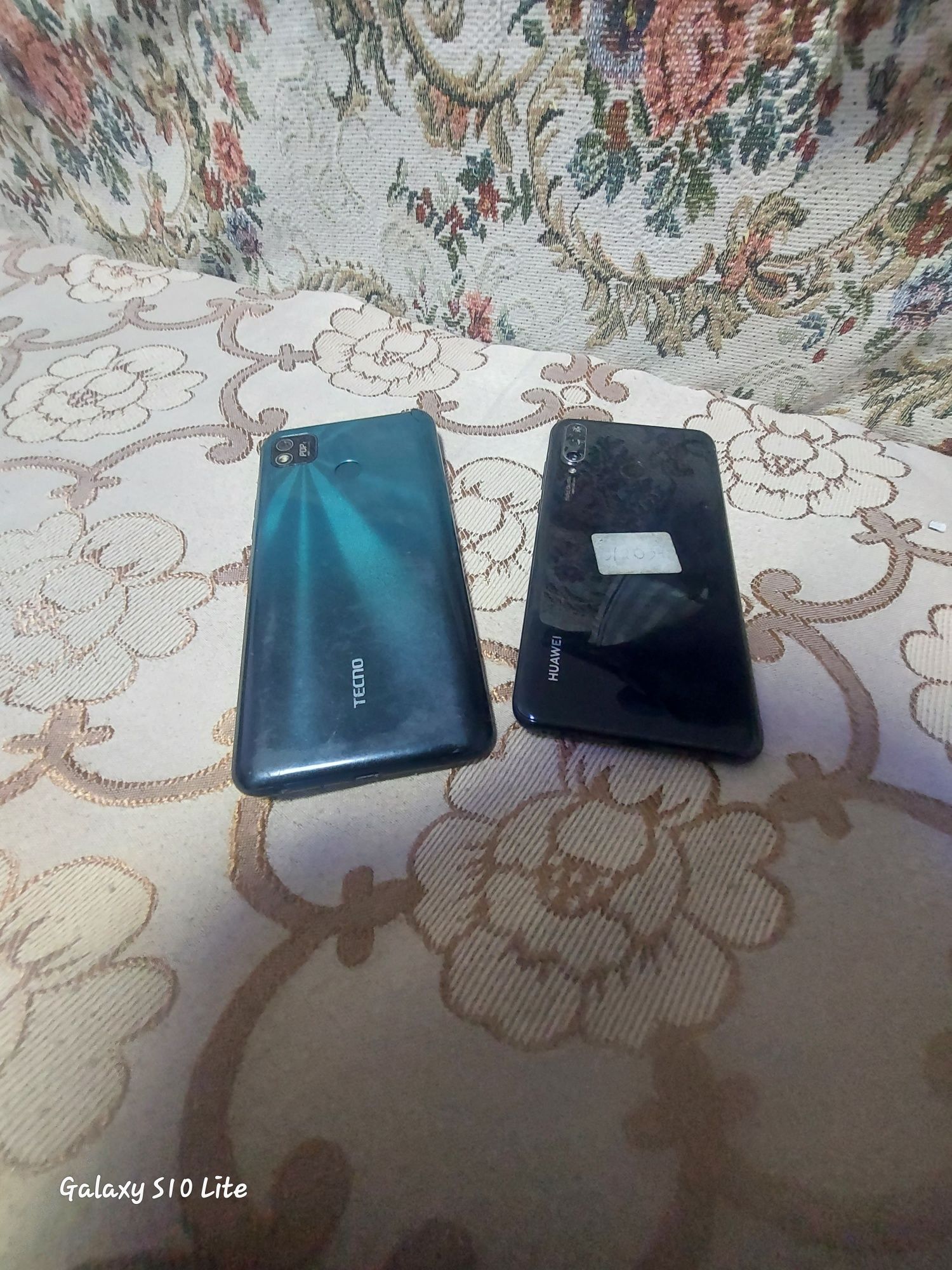 Техно не рабочий хуавей работает но кирпич ТОРГ.