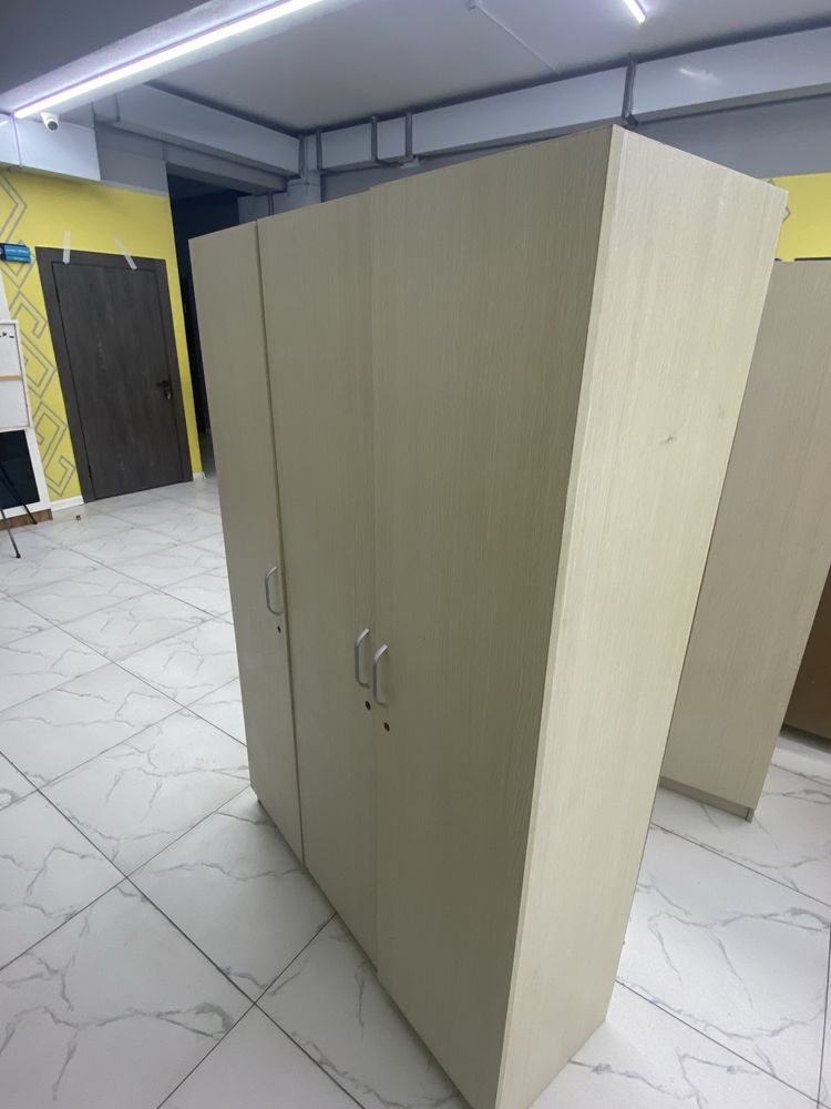 Продам шкаф в хорошем состояний