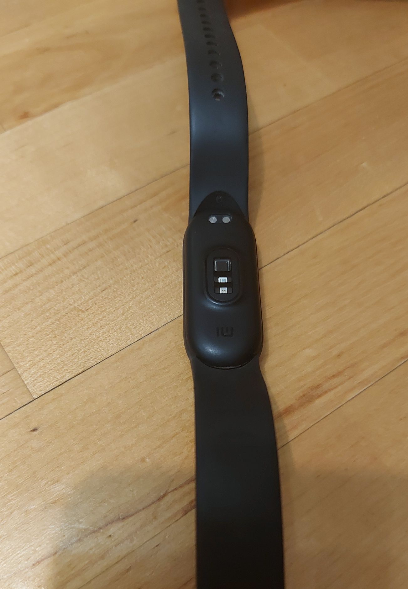 Mi Smart Band 6     .