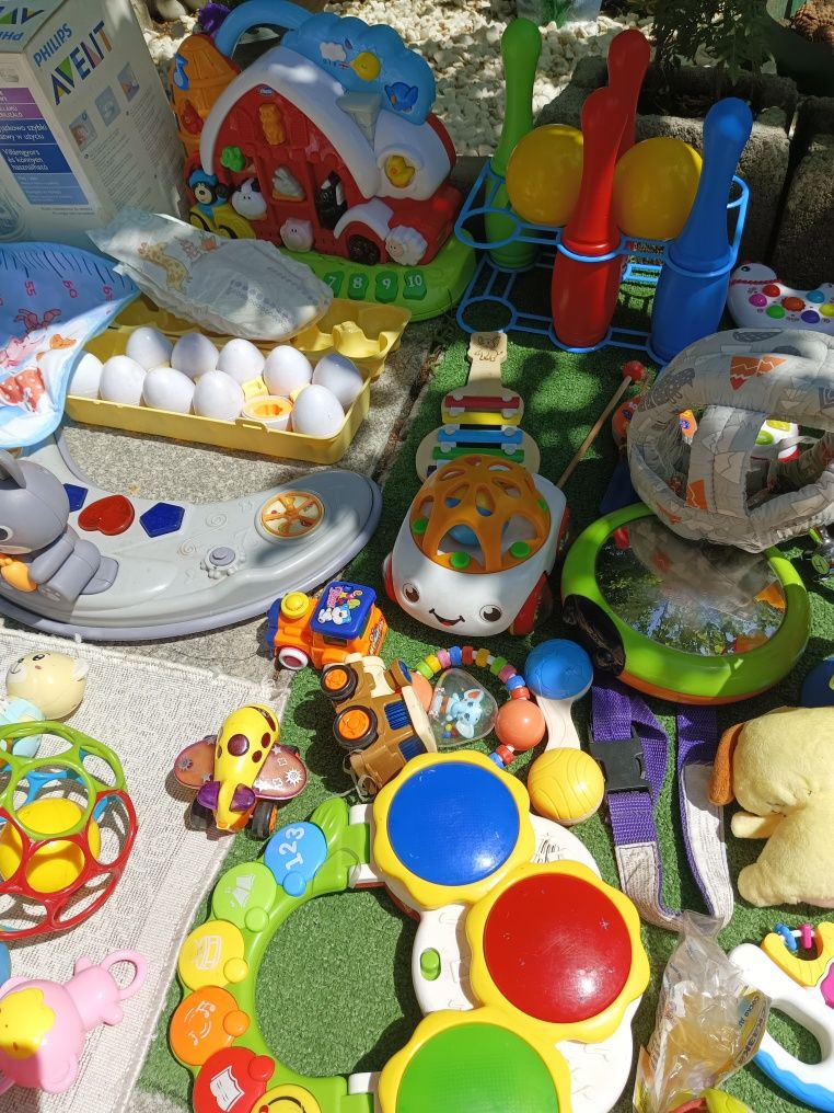 Погремушки, игрушки для малыша