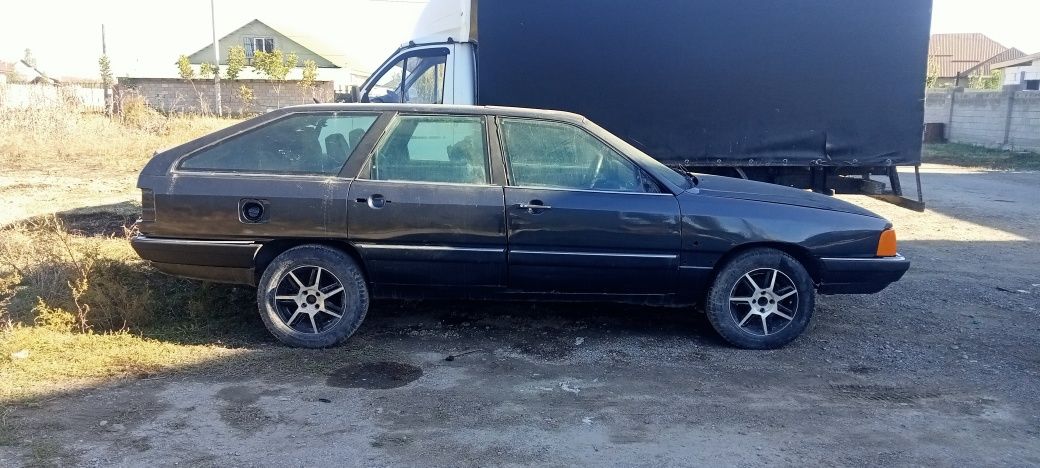 Продаю ауди 100с 3 Авант в хорошем состоянии вложение минимальные