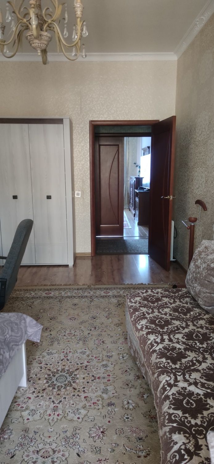 Обмен кварт. 4 км в элит доме в центре Астаны на частн.дом/кв в Алматы