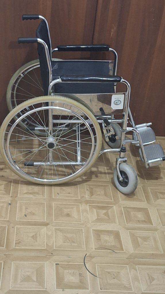 Инвалидная коляска Биола