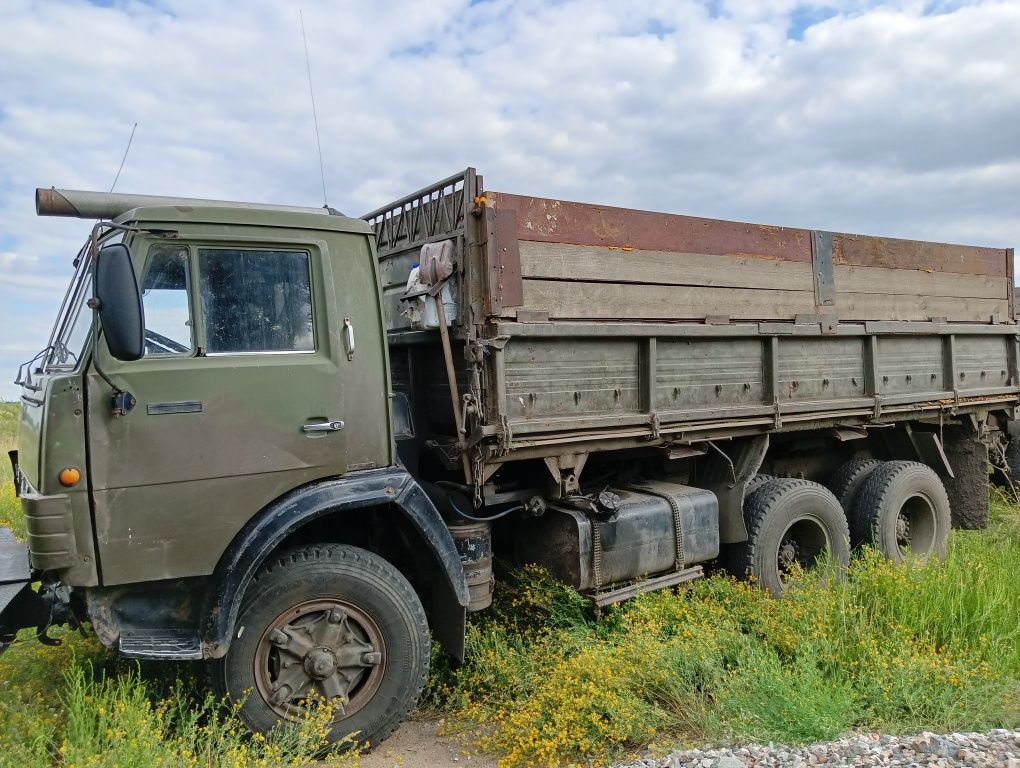 Продам КамАЗ сельхозник с прицепом