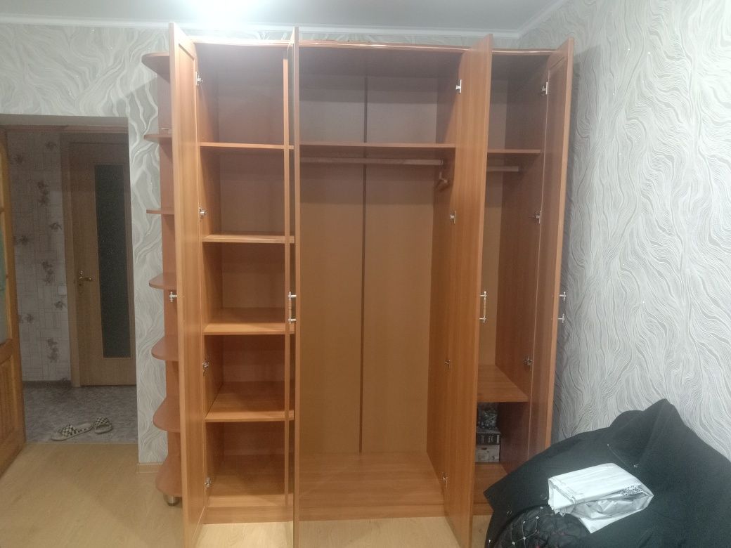 Шкаф купе продам 40000 тенге