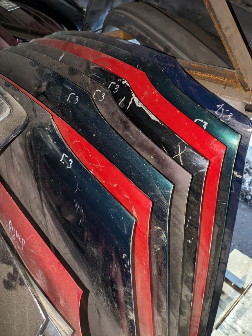 Капоты на Volkswagen, Audi А4, А6, С4, С5, Б4, Пассат б3, Б4, 5 Го