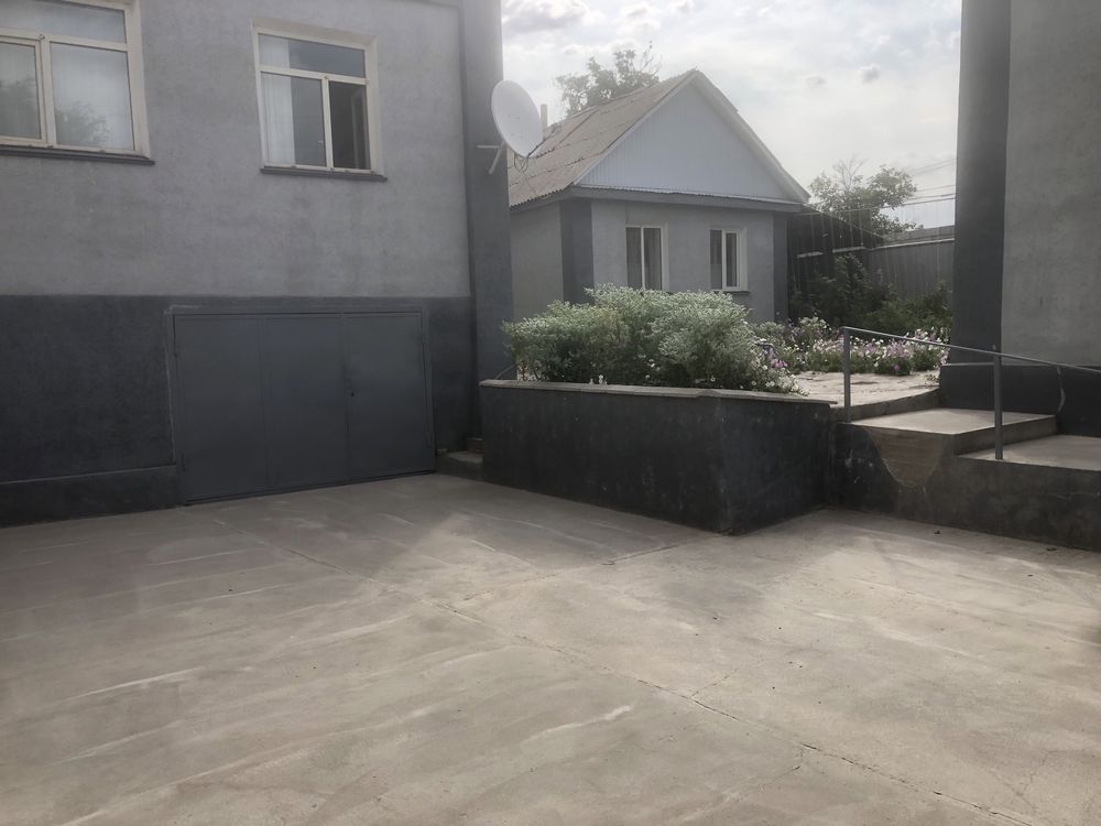 Породам дом. Город Ленгер, село Достык( Александровка)