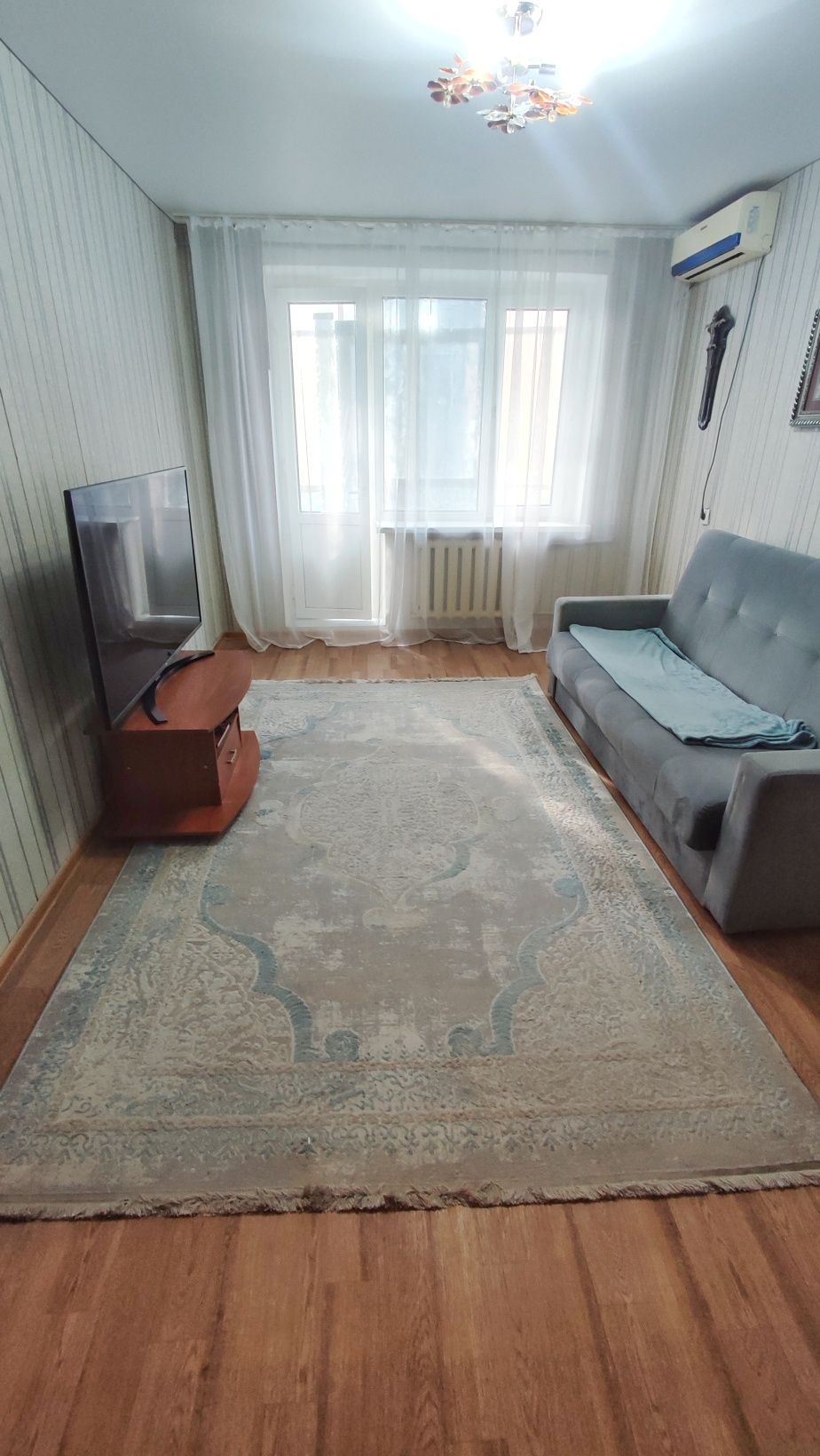 Продам 1комнатную квартиру (район 17школы ,Сазда)