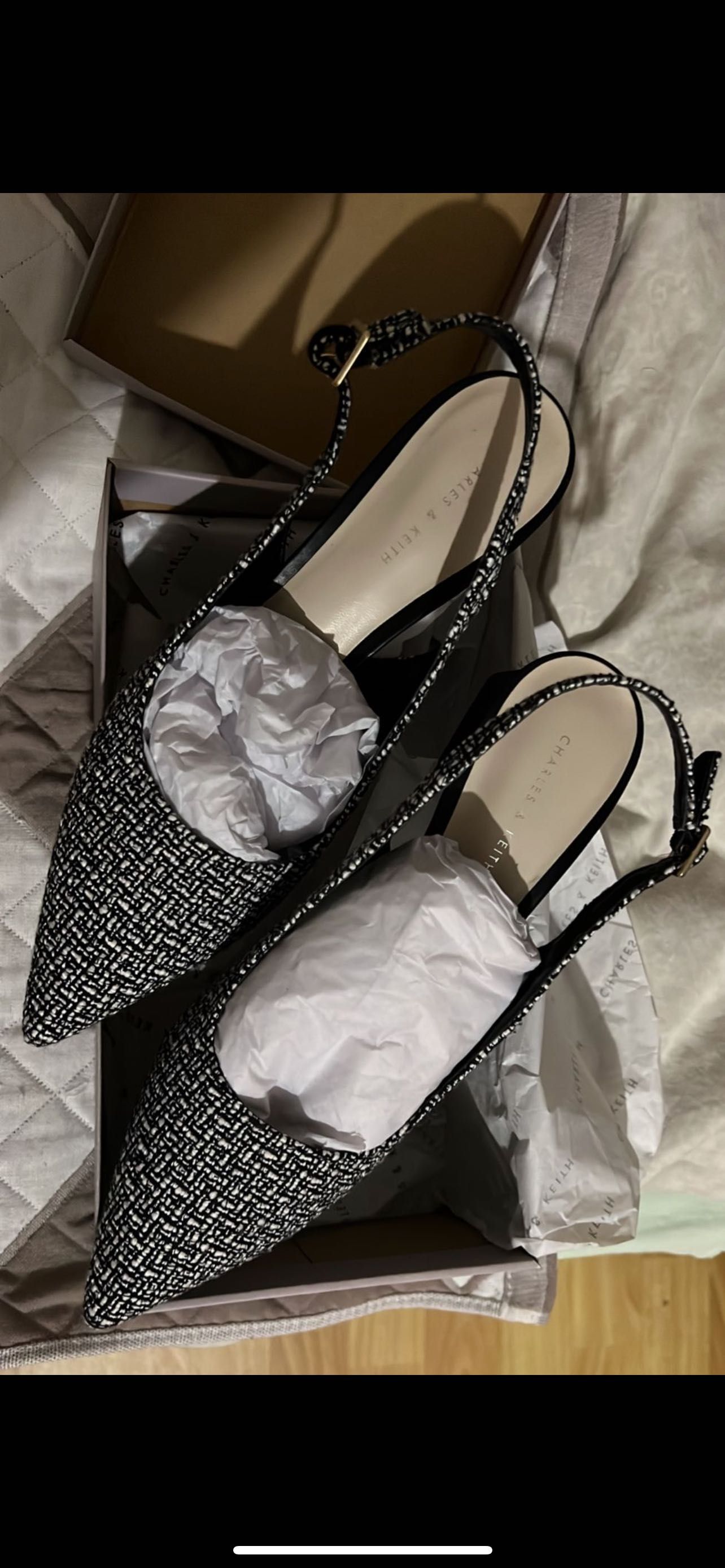 Босоножки Charles&Keith СРОЧНО!